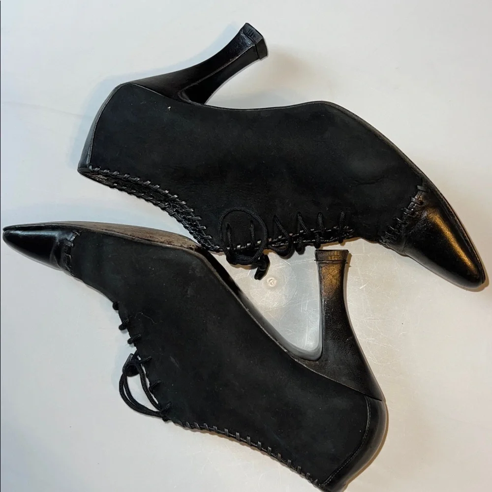 Donald J. Pliner Black Leather Suede Witchy Goth Granny Ankle Boots Bootie 8.5
